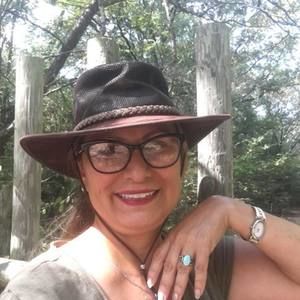 Meet your Posher, Becky